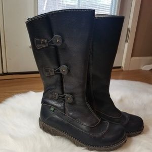 El Naturalista Dark Leather Winter Boots with Button Accents